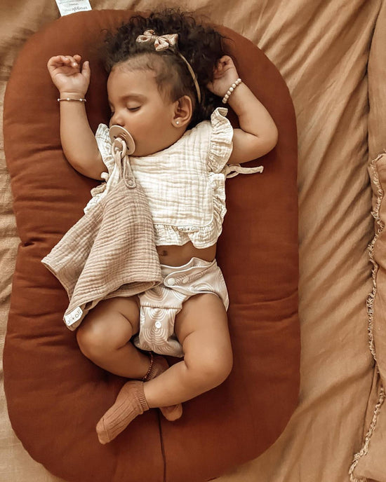 Load image into Gallery viewer, Pacifier Blanket Holder (Sand)
