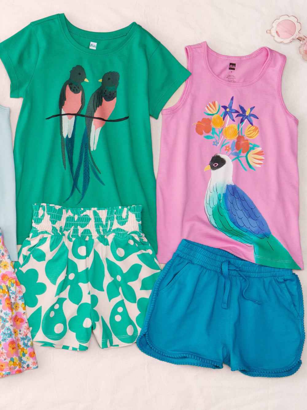 Quetzal Birds Graphic Tee / Green