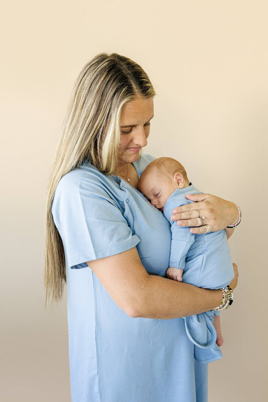 Newborn Bamboo Gown & Hat Set: Green / Gown & Hat Set