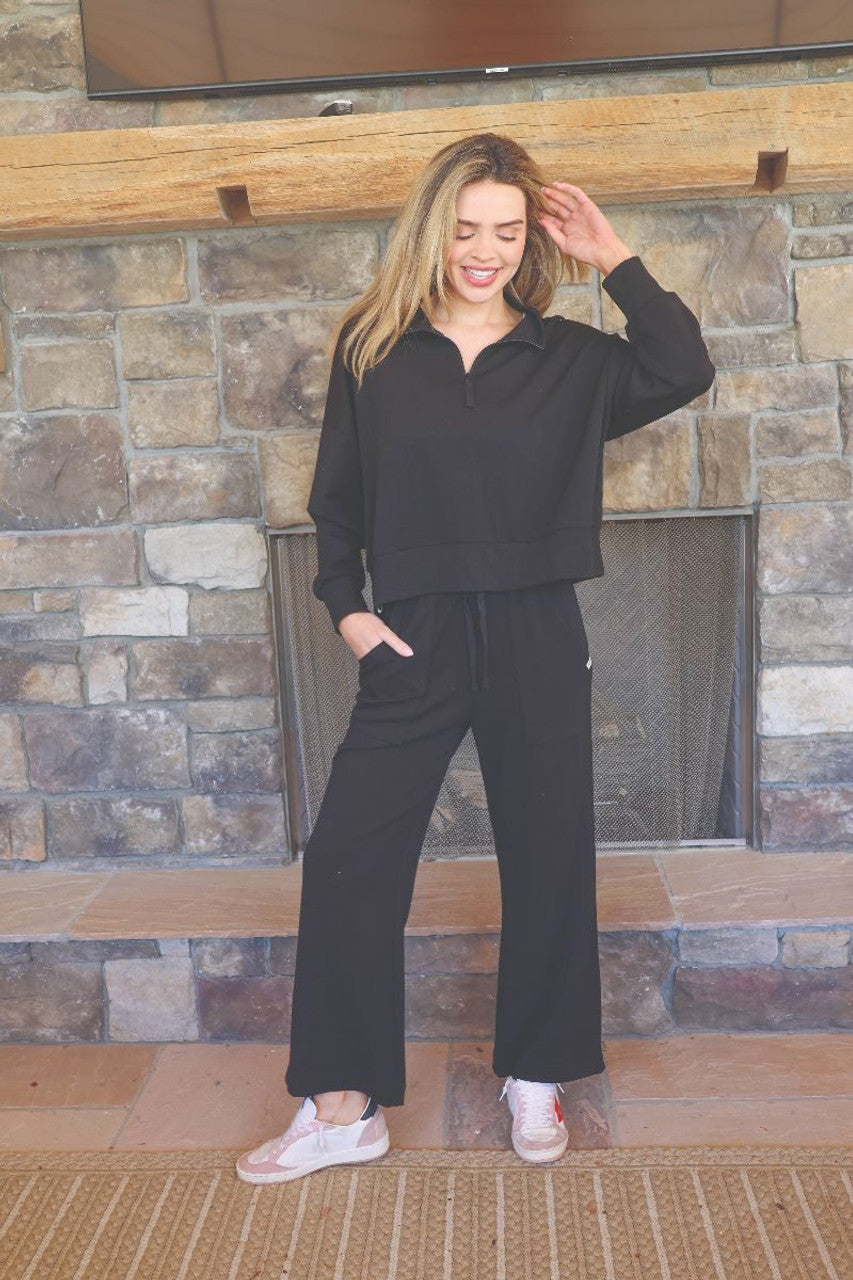 Cropped Quarter Zip Pullover in Black