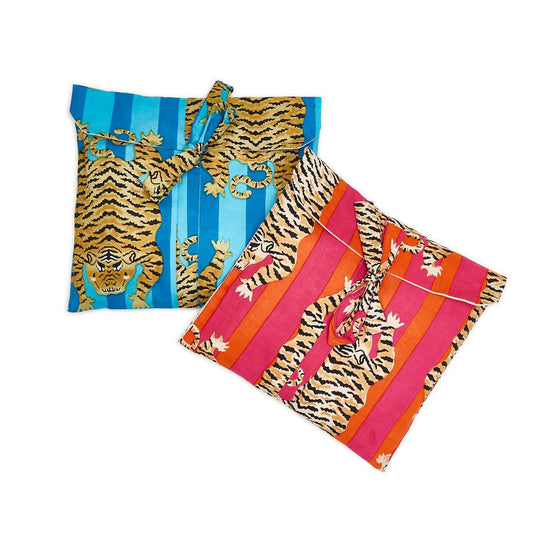 Load image into Gallery viewer, Bold Cotton Printed Pajamas
