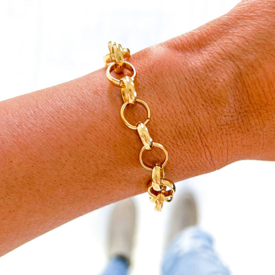 Load image into Gallery viewer, 18K Gold &amp;amp; Enamel Christmas Bracelet: Falala
