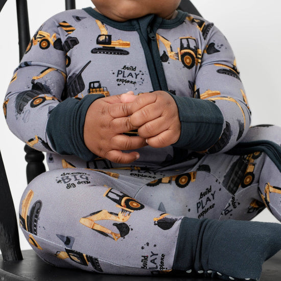 Load image into Gallery viewer, Snooze Crew Bamboo baby pajamas convertible Romper
