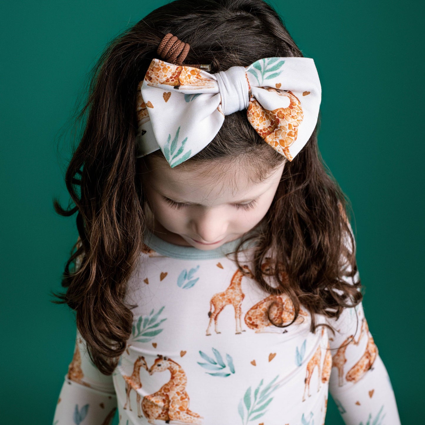 Mother's Love (Giraffe) Bow: Solid Mini