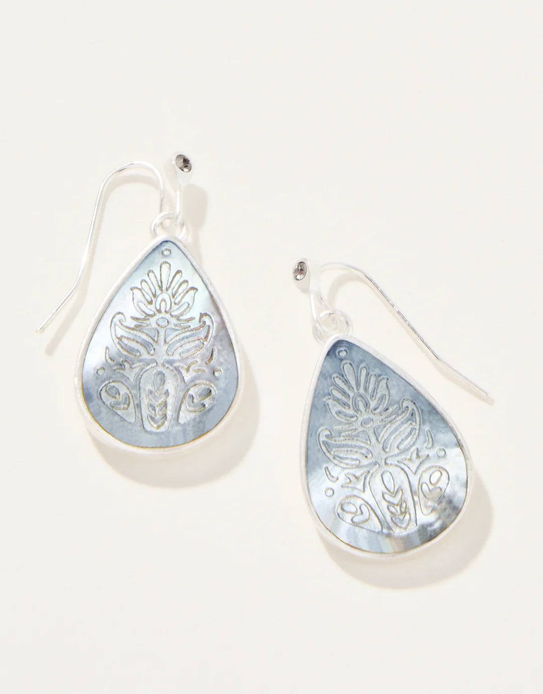 Willa Carved Earrings Mother-of-Pearl