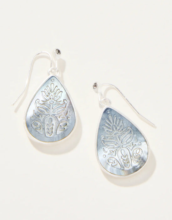 Willa Carved Earrings Mother-of-Pearl