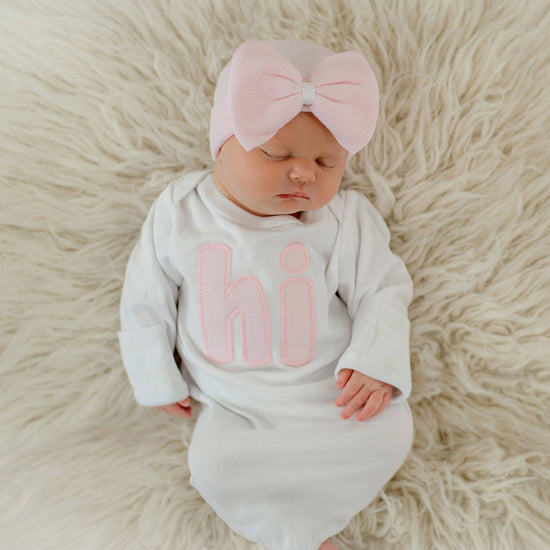 Pink 'Hi' Gown & Hat Set for Newborn