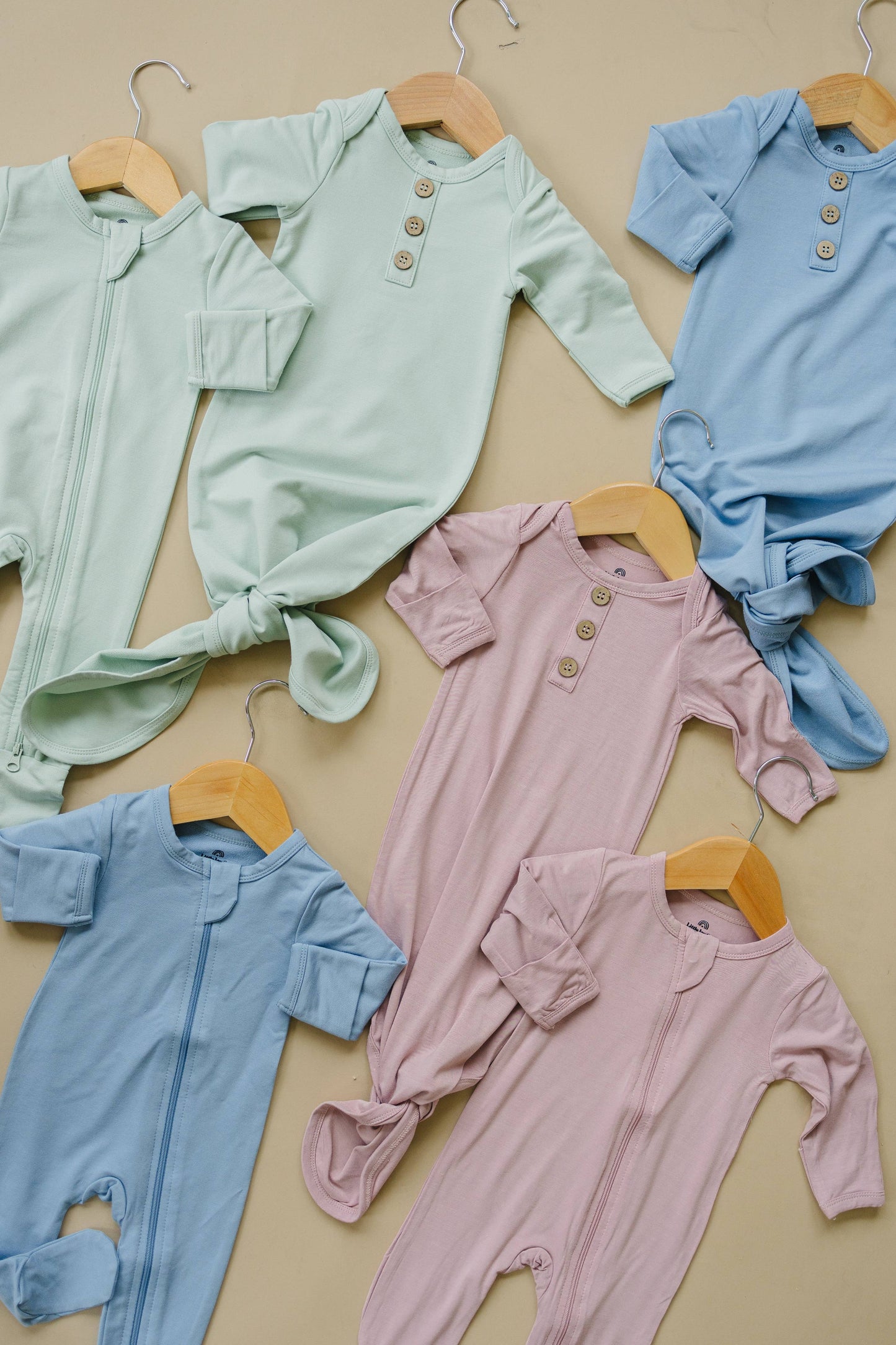 Newborn Bamboo Gown & Hat Set: Green / Gown & Hat Set