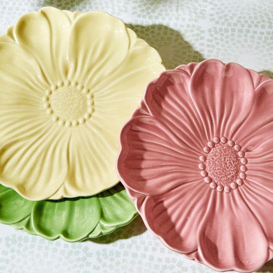 Load image into Gallery viewer, Spring Flower Ceramic Accent Plates

