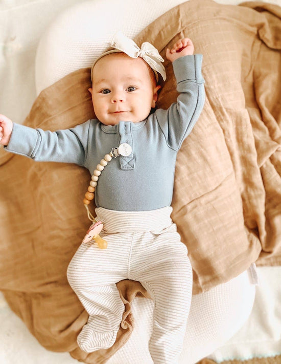 Pacifier Clip (Taupe Wood)