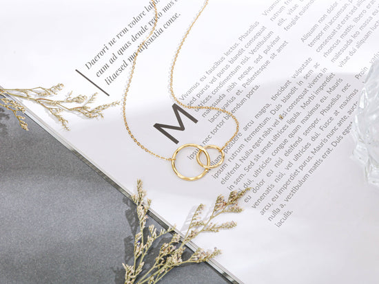 Load image into Gallery viewer, Congratulations New Mom Interlocking Circles Dainty Necklace: Gold / 18&amp;quot; / 14k Gold Vermeil
