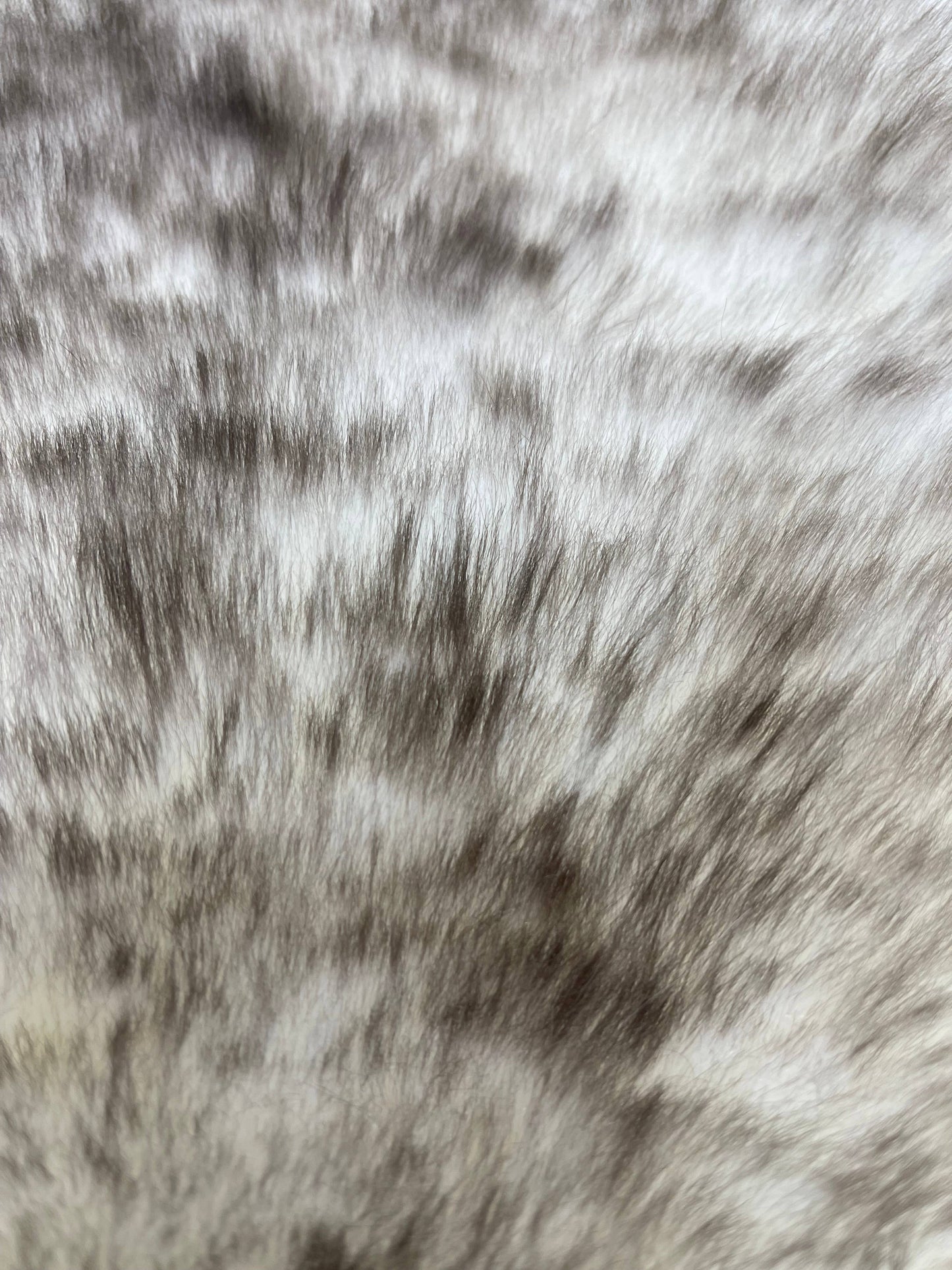 Sheepskin Rug: Ivory / Single (2'x3')