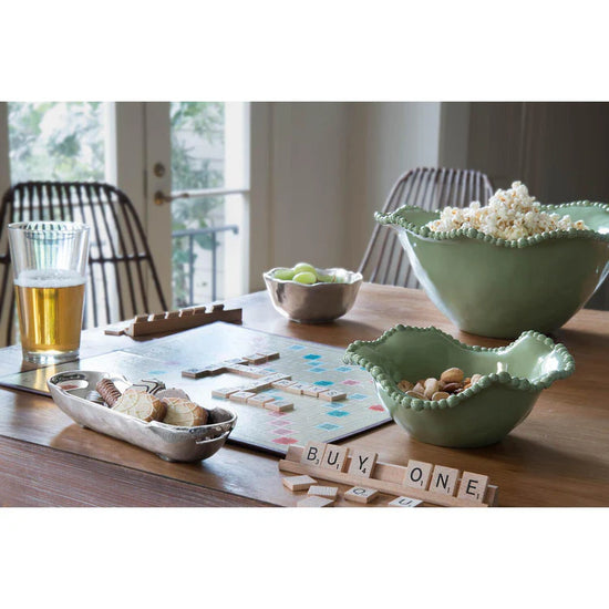 Load image into Gallery viewer, Soho Cracker Tray with Handles
