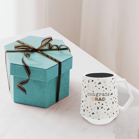Load image into Gallery viewer, Congrats Grad - 17 oz Geometric Cup
