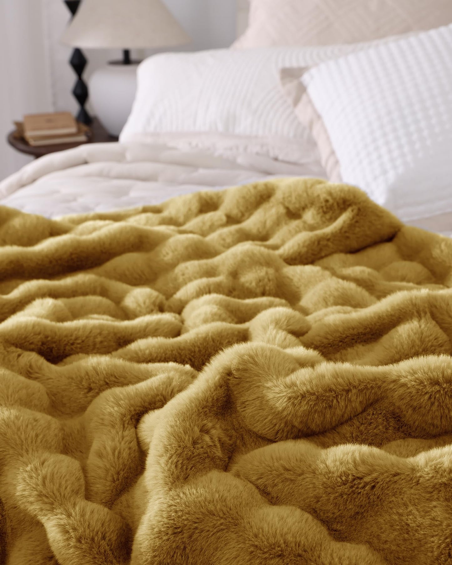 Ultra Soft Cozy Faux Fur Throw Blanket, Fuzzy Plush Thick Bubble Blanket, Oversize Luxury Fluffy Blanket for Couch, Sofa, Bedroom, and Living Room, 50x60 Inches, Light Brown