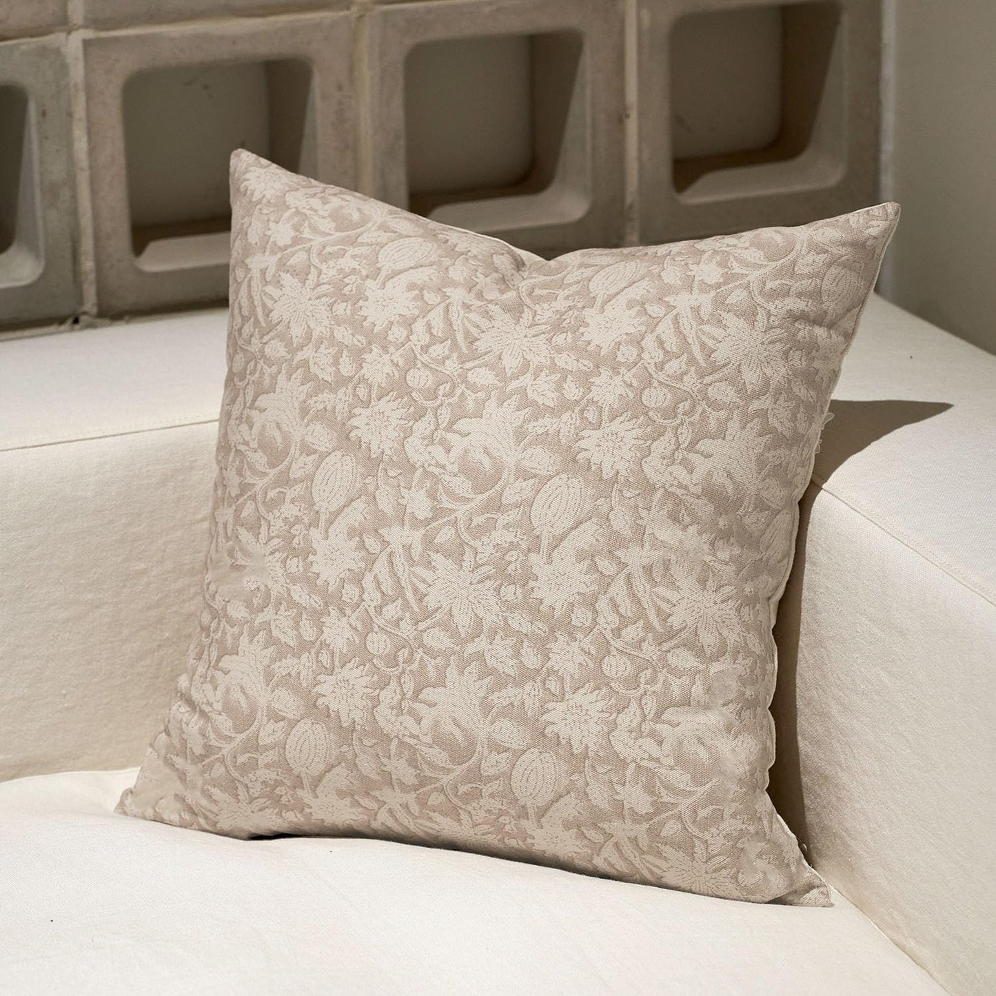 Amor Virisso Floral Throw Pillow Covers 18x18 Couch Pillows for Living Room Decorative Accent Pillow Covers Block Print Farmhouse Neutral Pillow Covers Sofa Pillows 1PC, Dusty Green
