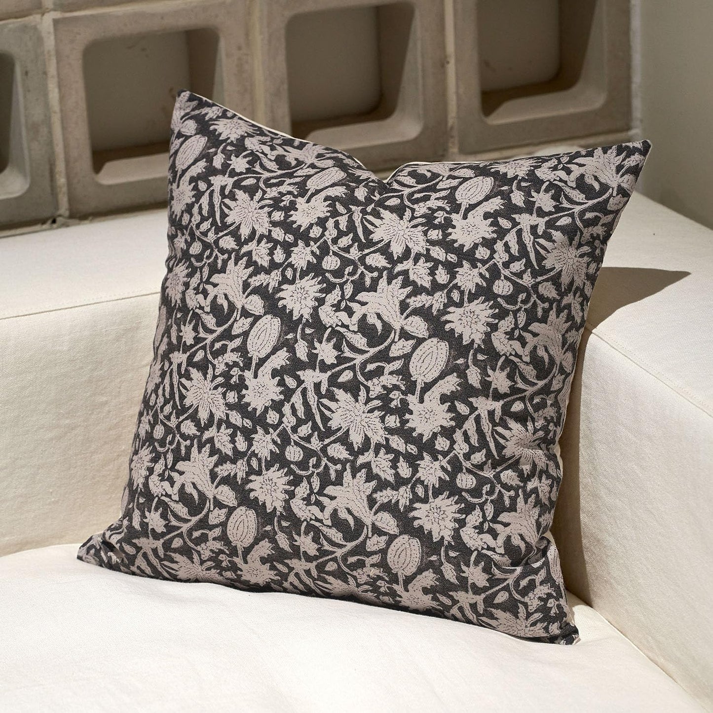 Amor Virisso Floral Throw Pillow Covers 18x18 Couch Pillows for Living Room Decorative Accent Pillow Covers Block Print Farmhouse Neutral Pillow Covers Sofa Pillows 1PC, Dusty Green