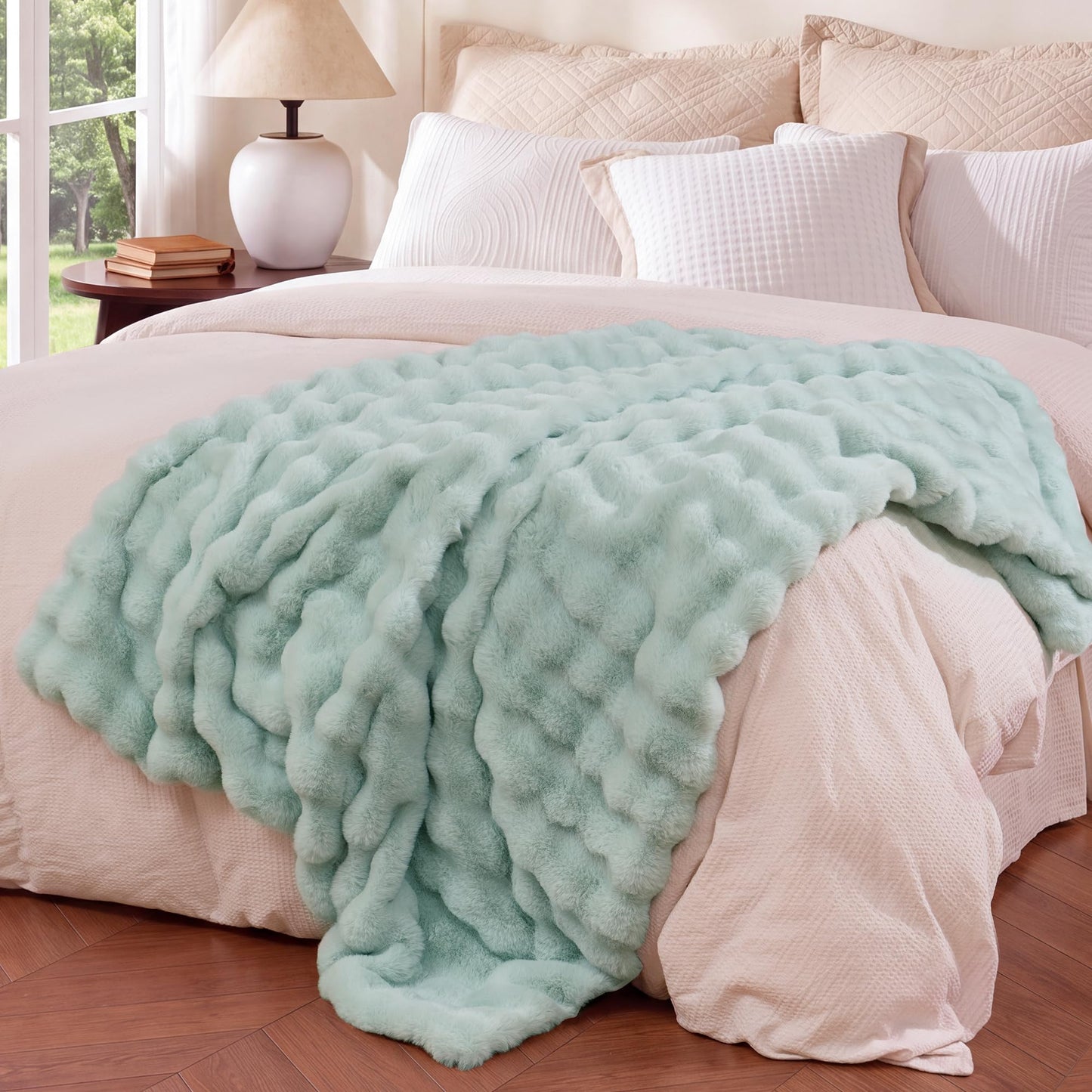Ultra Soft Cozy Faux Fur Throw Blanket, Fuzzy Plush Thick Bubble Blanket, Oversize Luxury Fluffy Blanket for Couch, Sofa, Bedroom, and Living Room, 50x60 Inches, Light Brown