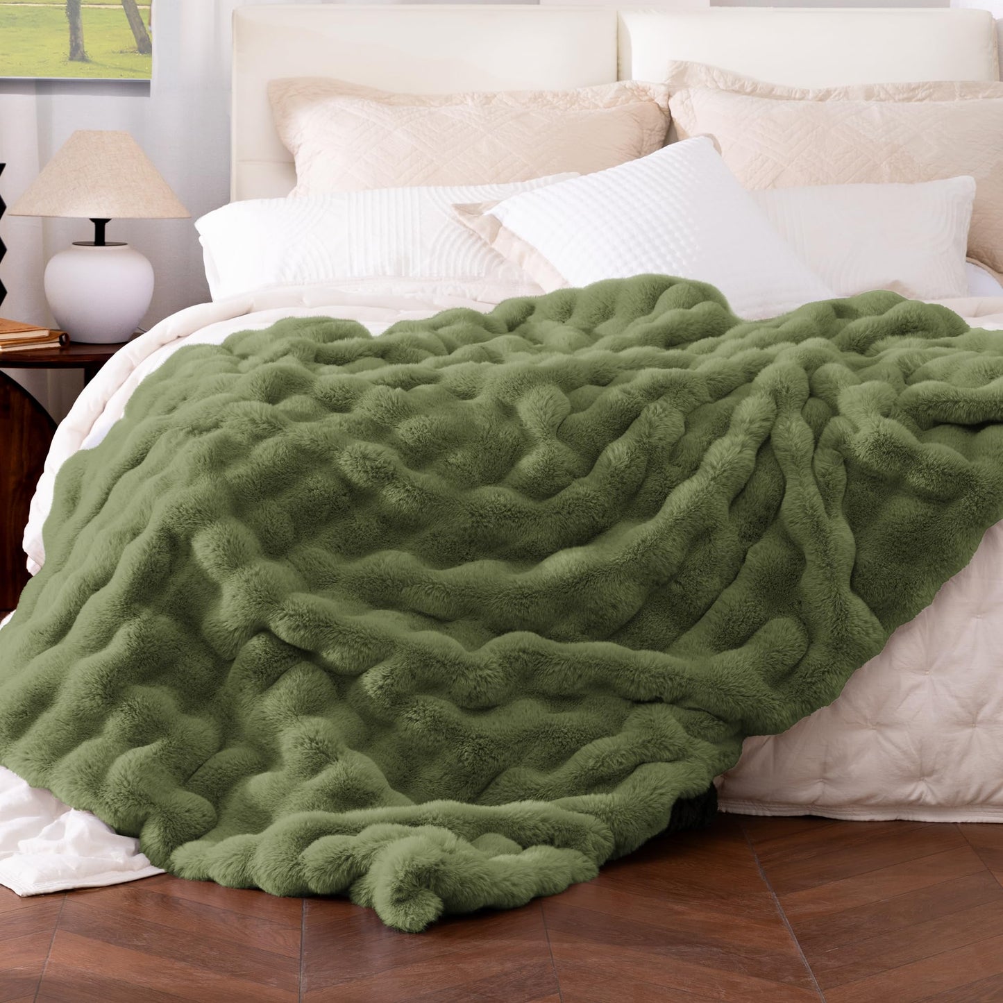 Ultra Soft Cozy Faux Fur Throw Blanket, Fuzzy Plush Thick Bubble Blanket, Oversize Luxury Fluffy Blanket for Couch, Sofa, Bedroom, and Living Room, 50x60 Inches, Light Brown