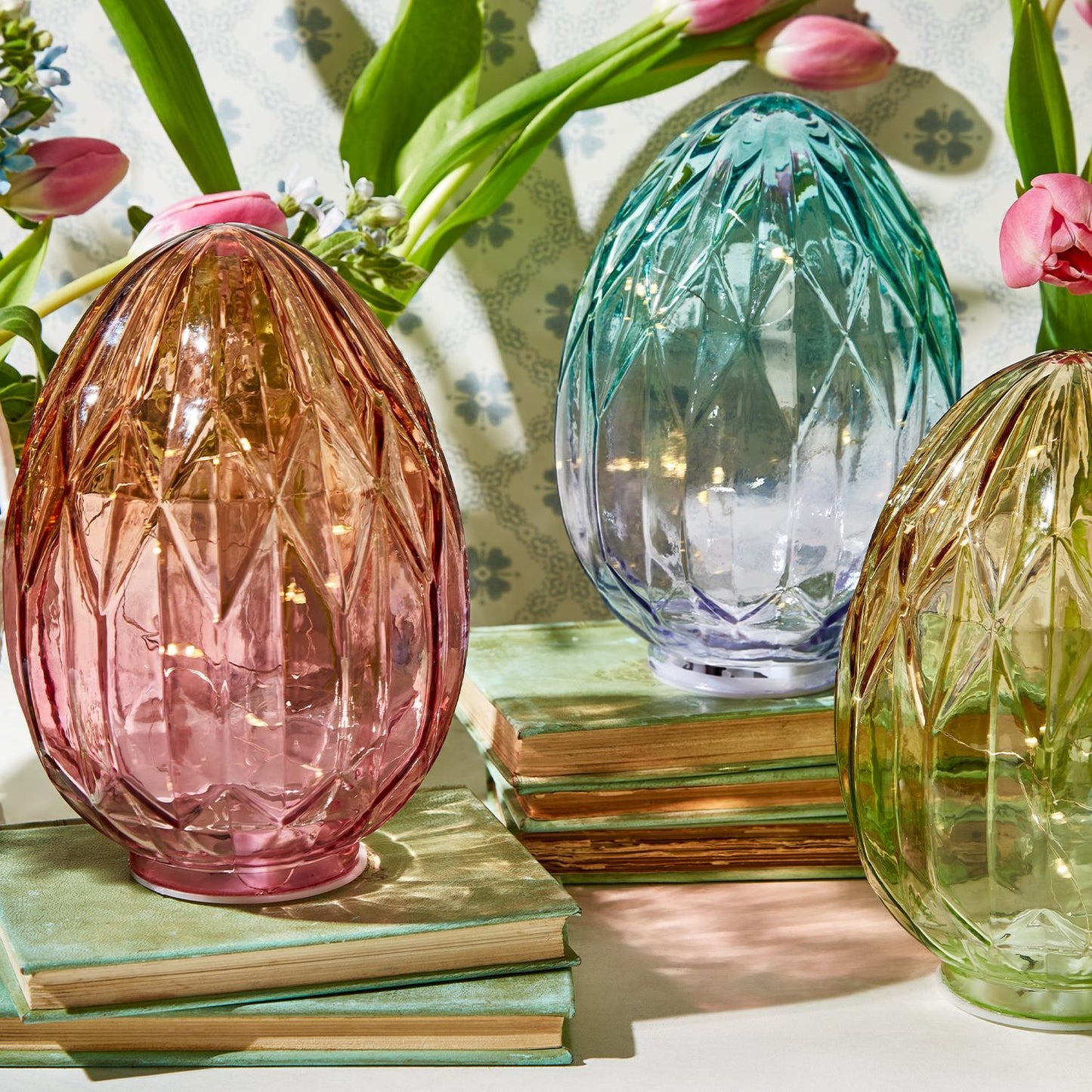 Eggs-traordinary Ombre Light Up Glass Easter Egg