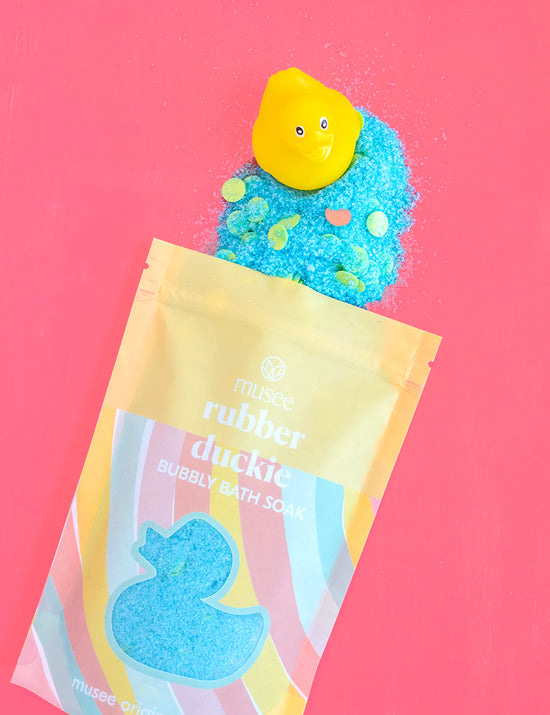 Load image into Gallery viewer, Rubber Duckie Bubbly Bath Soak
