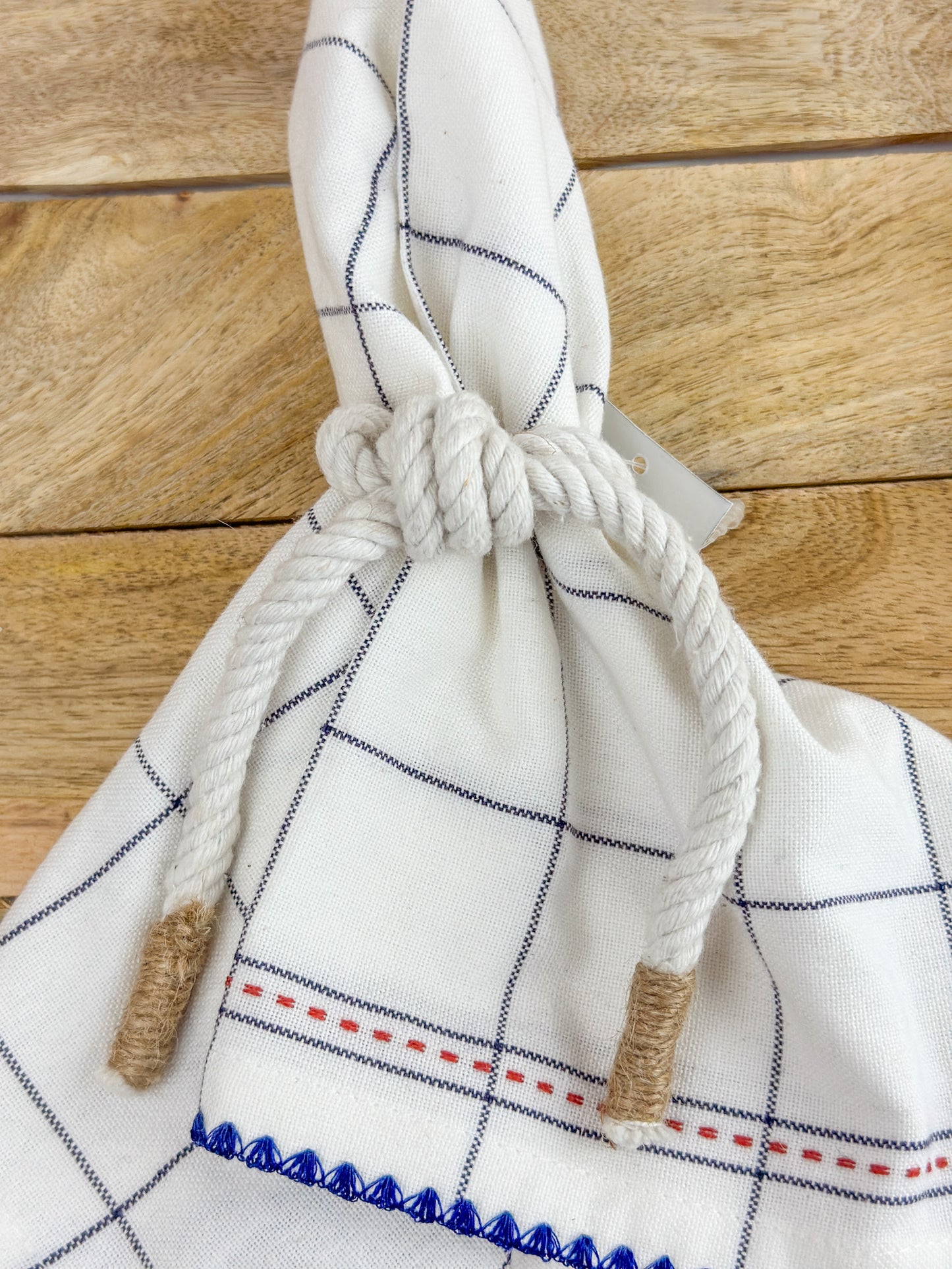 Knotted Rope Napkin Ring in Navy or Ivory