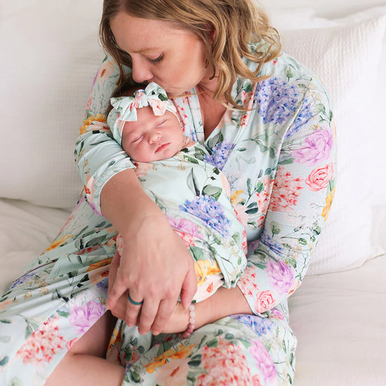 Load image into Gallery viewer, Erin Womens Bamboo Robe
