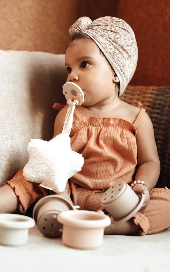 Load image into Gallery viewer, Plush Star Pacifier Holder (Sand)
