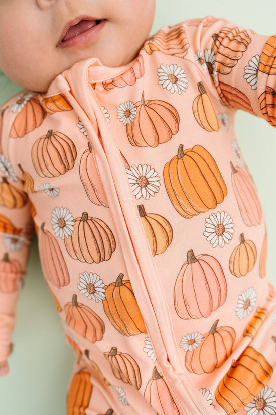 Load image into Gallery viewer, Pretty In Pink Pumpkins Bamboo Sleeper
