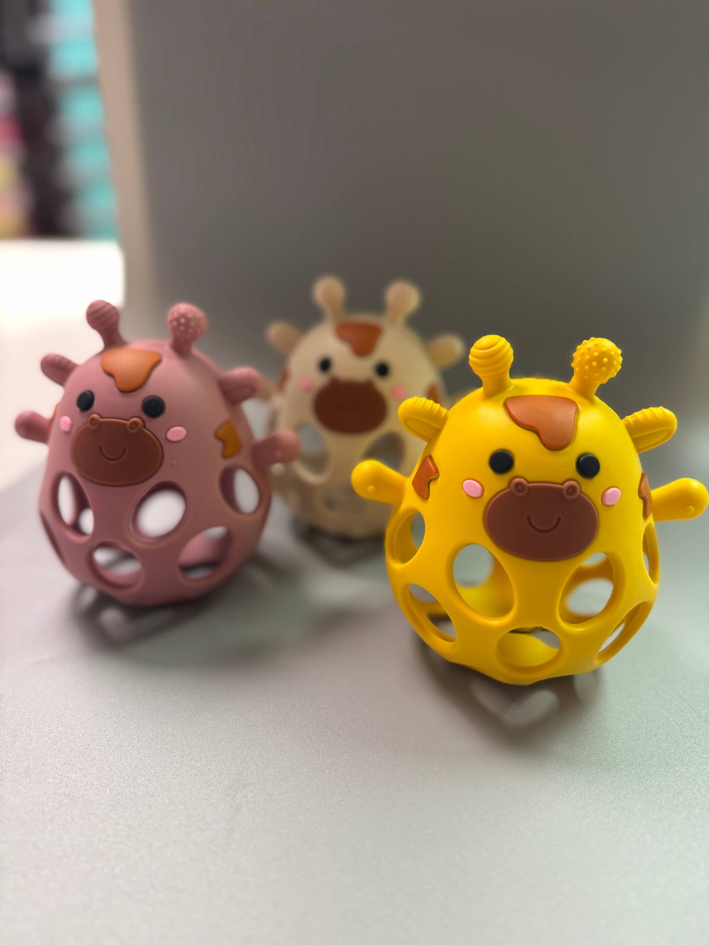Silicone 3D Giraffe Teether Silicone : Navajo Beige