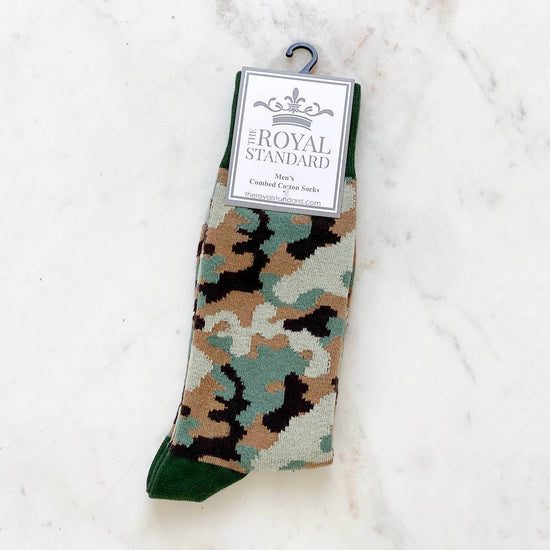 Load image into Gallery viewer, Men&amp;#39;s Camo Socks   Taupe/Green/Tan   One Size
