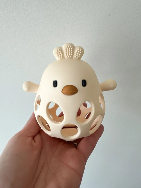 Spring Clucky Chew Buddy: Honey Beige