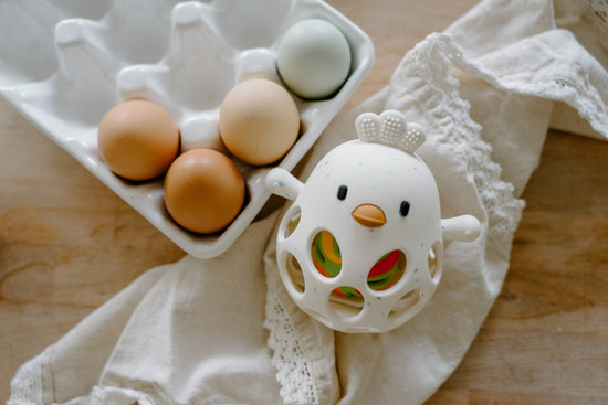 Load image into Gallery viewer, Clucky Chew Buddy: Wheat
