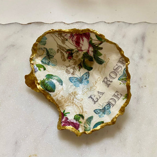 Load image into Gallery viewer, Large La Vie En Rose Oyster Shell Jewelry Dish
