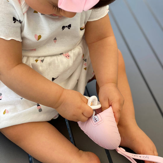 Load image into Gallery viewer, Pacifier Holder Case (Pink)
