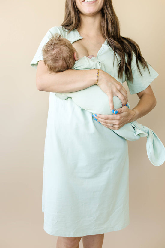 Newborn Bamboo Gown & Hat Set: Pink / Gown & Hat Set