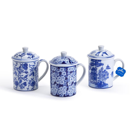Load image into Gallery viewer, Chinoiserie Mug with Lid (14 oz., microwave and dishwasher safe) - Hand-Painted Porcelain

